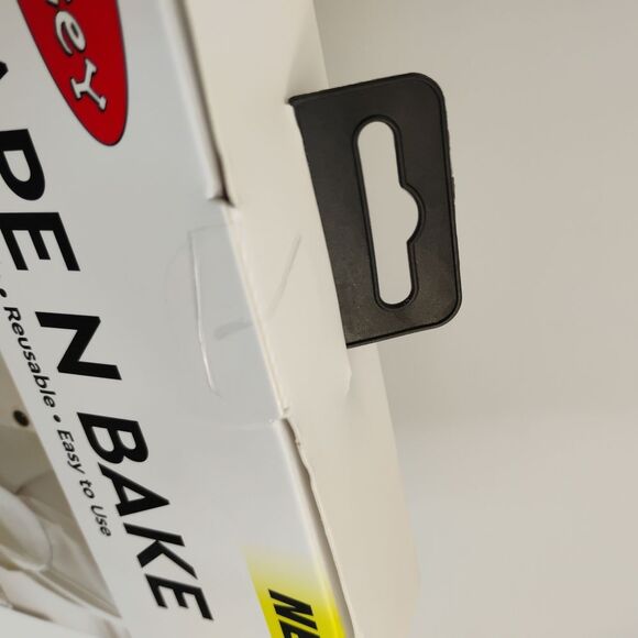 Shake N Bake Custom Mold Silicone Baking Mat and Baking Accessories Tool NWT - Picture 5 of 16